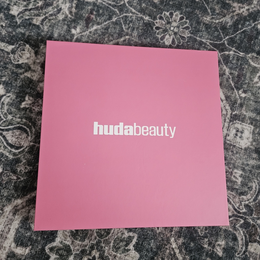 HUDA BEAUTY Pink Scarf - Picture 2 of 4